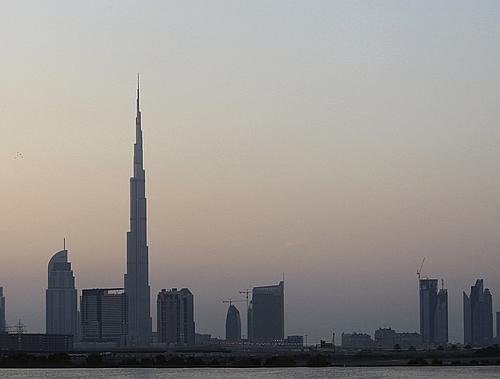 DUBAI-SKYSCRAPER_124456–500×380.jpg