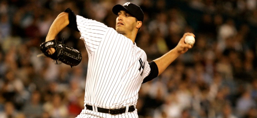 Andy Pettitte wins his 200th game