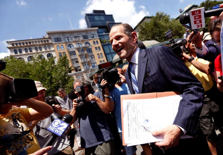 Eliot Spitzer campaigns for comptroller