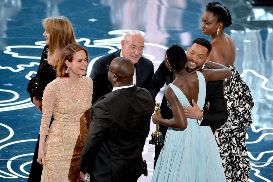 "12 Years a Slave" wins Best Picture