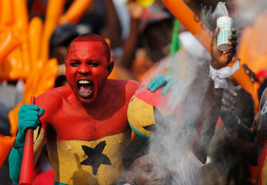 Ghana fans cheer during the team's 2015 African Cup of Nations Group C soccer match against Algeria in Mongomo January 23, 2015. REUTERS/Mike Hutchings (EQUATORIAL GUINEA - Tags: SPORT SOCCER TPX IMAGES OF THE DAY)