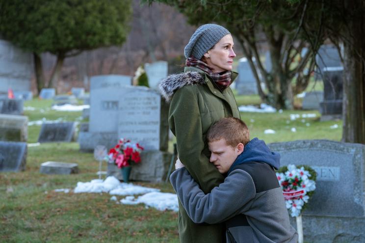 BEN IS BACK, From left: Julia Roberts, Lucas Hedges, 2018. ph: Mark Schafer/ © Roadside Attractions/ Courtesy Everett Collection