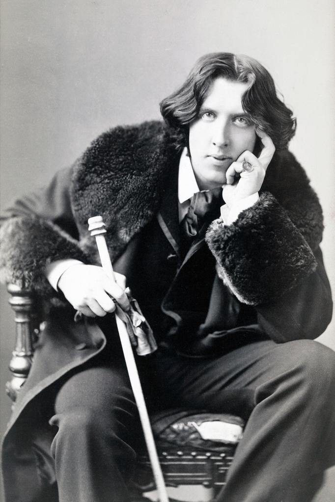 UNSPECIFIED - CIRCA 1800: Oscar Fingal O'Flahertie Wills Wilde 1854 to 1900 Irish novelist playwright freemason wit Photograph by Napoleon Sarony (Photo by Universal History Archive/Getty Images)