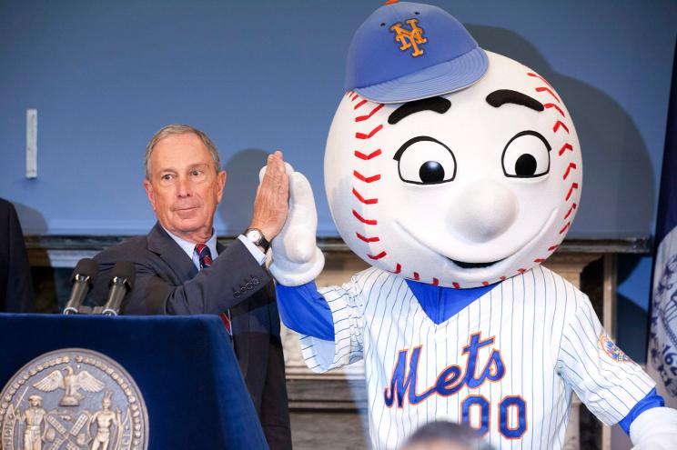 Michael Bloomberg and Mr. Met in 2012.