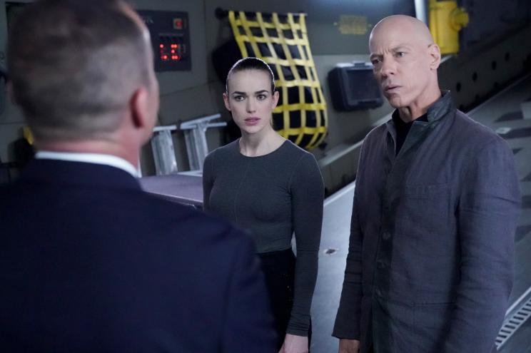 Elizabeth Henstridge and Joel Stoffer in “Marvel’s Agents of S.H.I.E.L.D.”