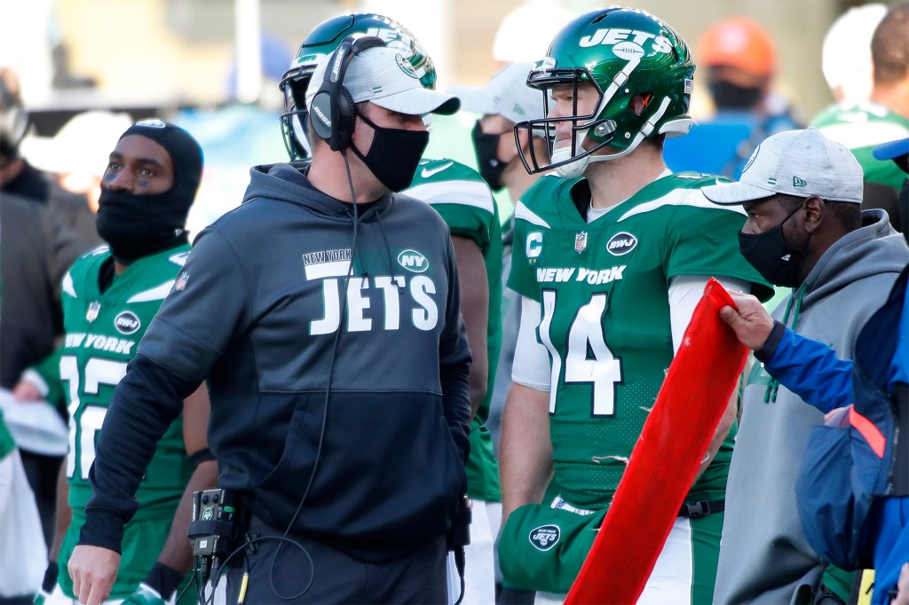 Adam Gase (l) and Sam Darnold