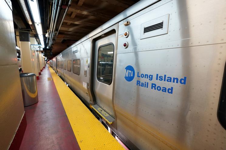 An LIRR train