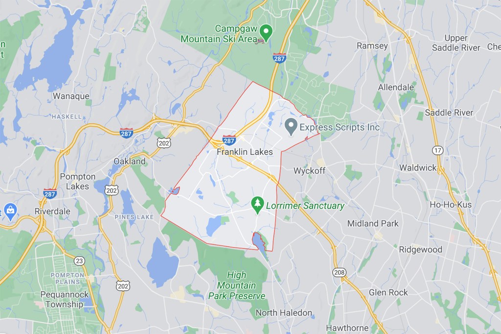 Franklin Lakes neighborhood in Bergen county is located 20 minutes away from Montville. 