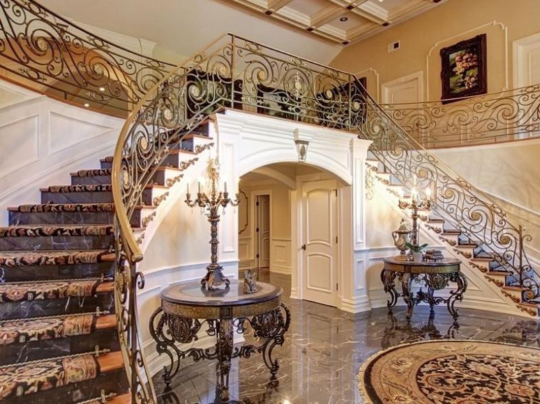 The grand double staircase.