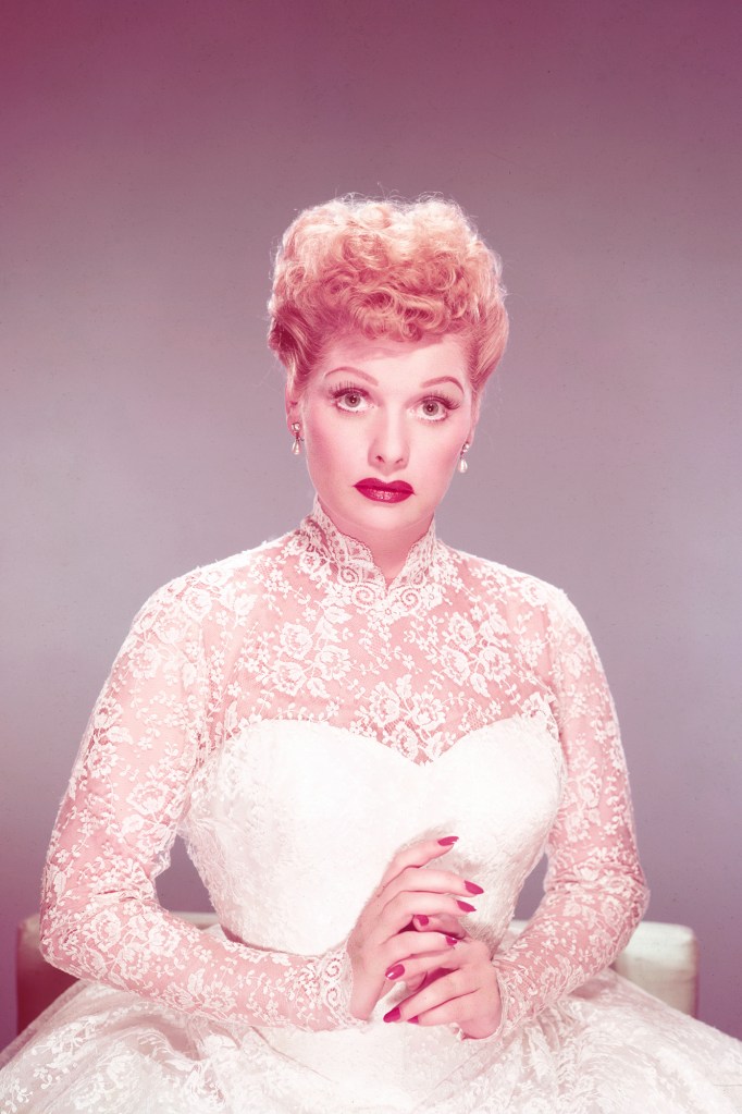 American actress Lucille Ball (1911 - 1989) wearing a white lace wedding dress, circa 1955. (Photo by Silver Screen Collection/Hulton Archive/Getty Images)