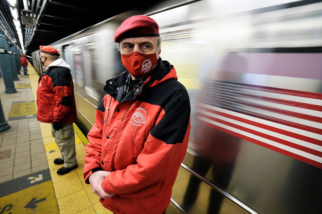 Picture of Sliwa near a train.