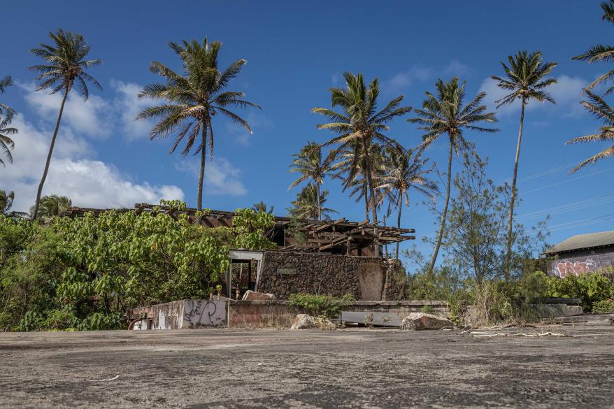 Coco Palms was destroyed by Hurricane Iniki in 1992.