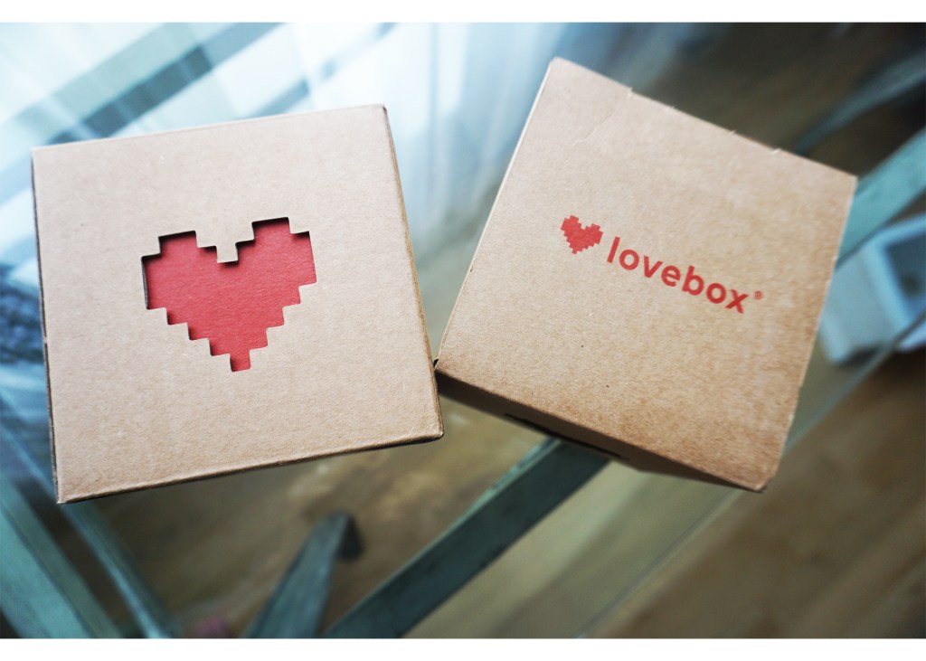 Lovebox Spinning Heart Messenger