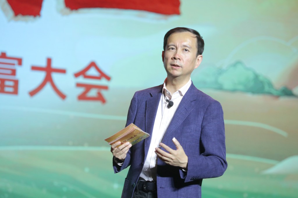 Alibaba CEO Daniel Zhang Yong confirmed the firing of the firing of the employee.