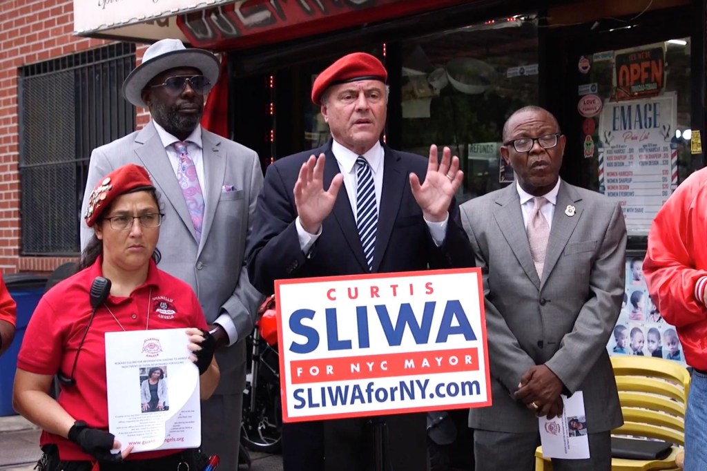 Mayoral candidate Curtis Sliwa announced a $20,000 reward for any information leading to the arrest of Dort's killer.