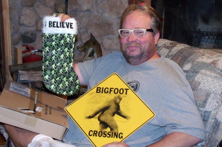 Greg Sulk claims to have had real photos of Bigfoot. He died of Cancer back in April.