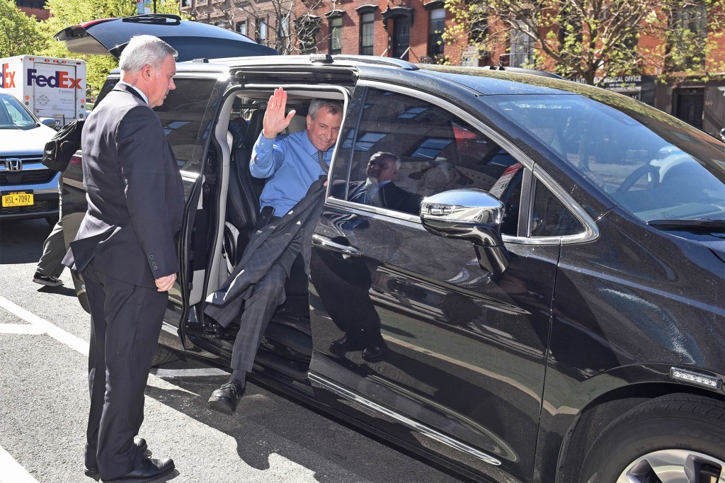 Mayor de Blasio (pictured) and his wife Chirlane McCray went to the Prospect Park YMCA to work out at the gym.