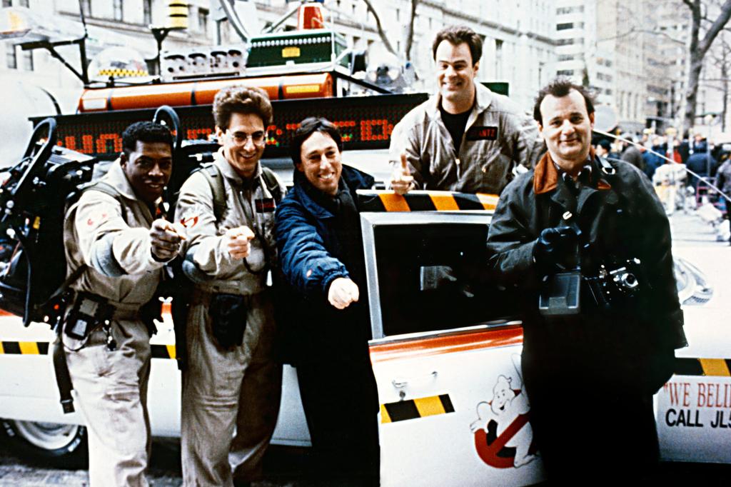 GHOSTBUSTERS II, from left, Ernie Hudson, Harold Ramis, director Ivan Reitman, Dan Aykroyd, Bill Murray, on-set, 1989,