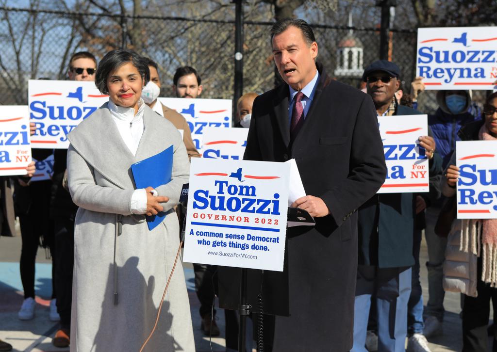 Suozzi and Reyna appeared together on Feb. 16.