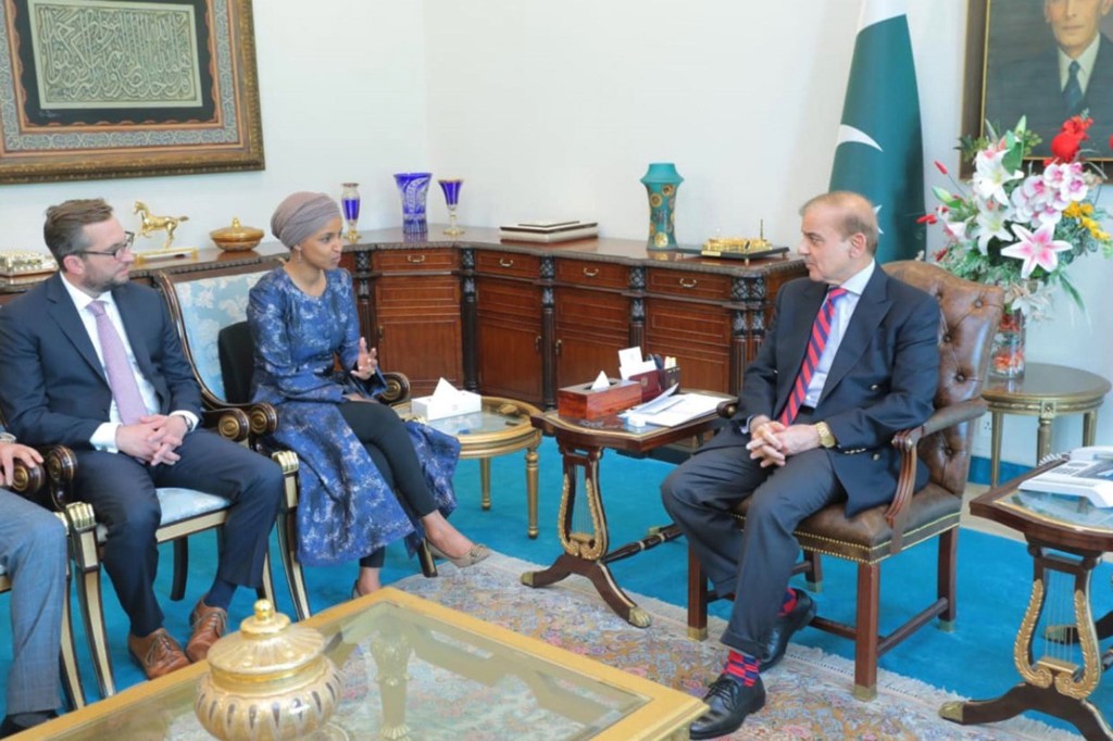 llhan Omar (2-L) talking with Pakistan's Prime Minister Shehbaz Sharif (R), at parliament house in Islamabad, Pakistan, 20 April 2022.