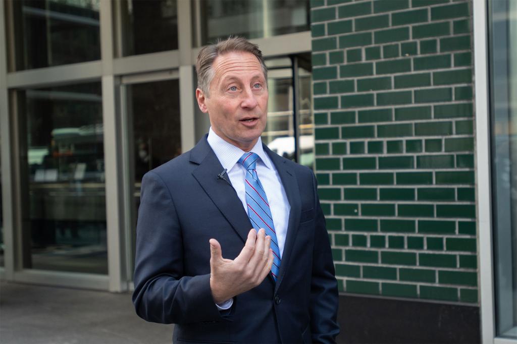 Former Westchester County Executive Rob Astorino came in third with 13.7% in the poll.