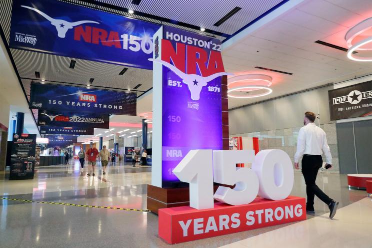 Performers including Lee Greenwood and Don McLean have pulled out of a concert at the NRA's Annual Meeting.