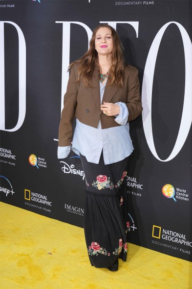 Drew Barrymore arrives on the carpet.