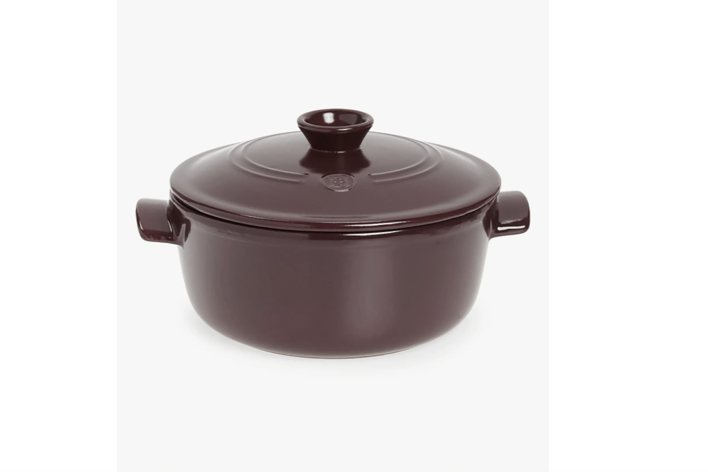 A dark purple Dutch oven 