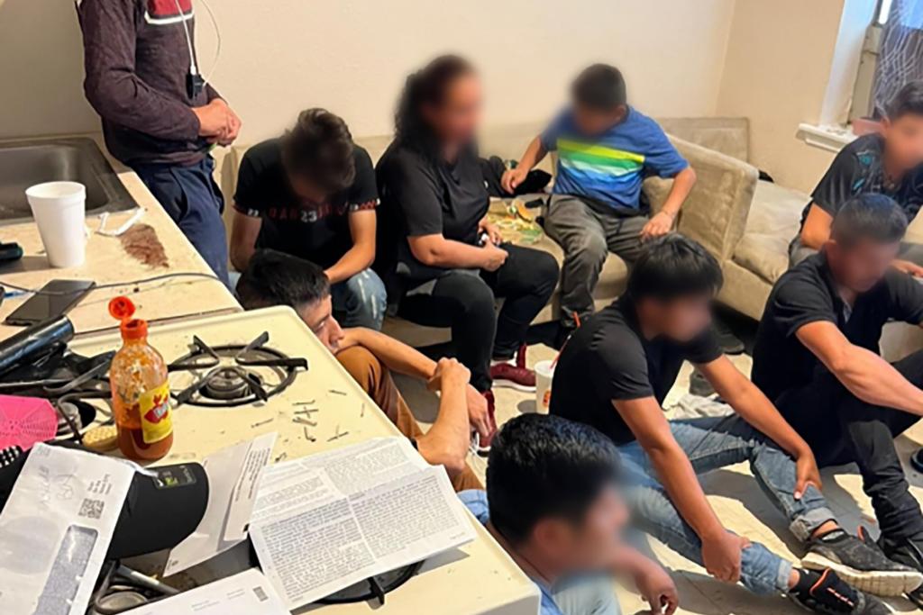 15 migrants hidden in a small room of an apartment complex near Chamizal Park.