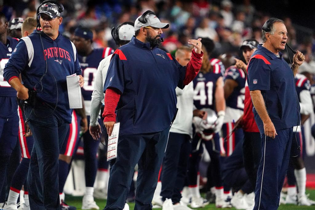 (From left) Joe Judge, Matt Patricia, and Bill Belichick during the Patriots' preseason opener against the Giants on August 11, 2022.