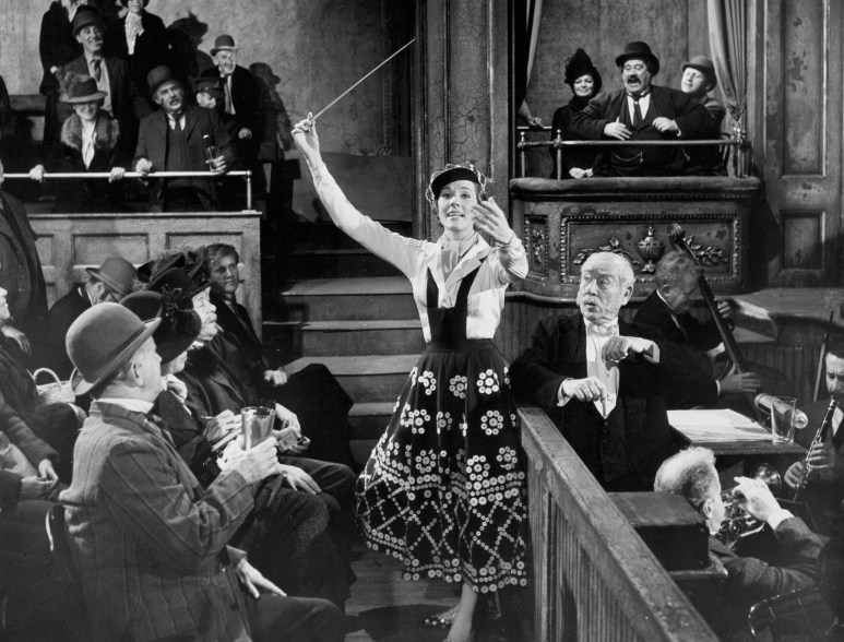 Julie Andrews performing at Brixton Hall in "Star!" (1953).