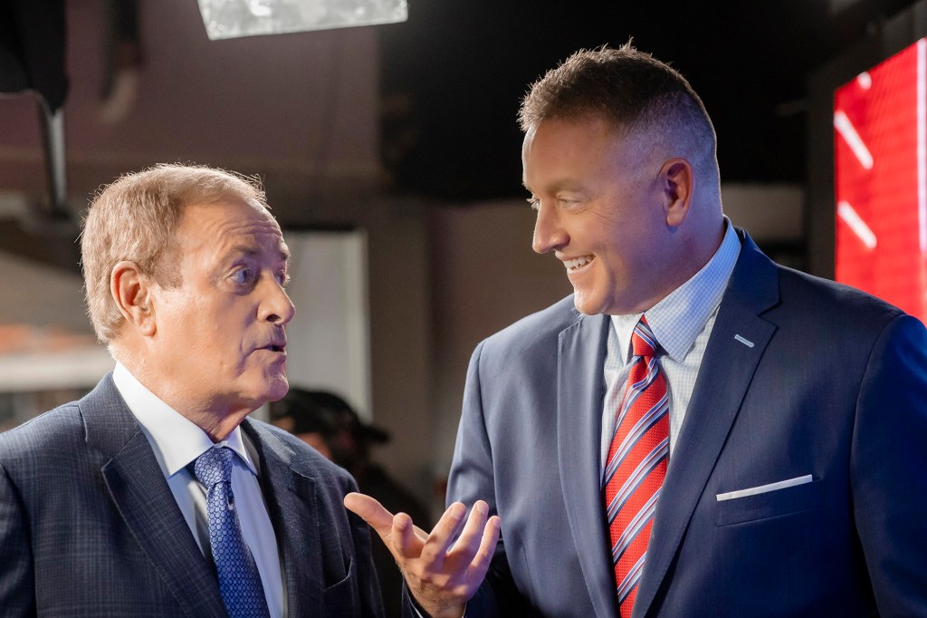 Al Michaels (l.) and Kirk Herbstreit (r.) will be calling Amazon's "Thursday Night Football" broadcasts.