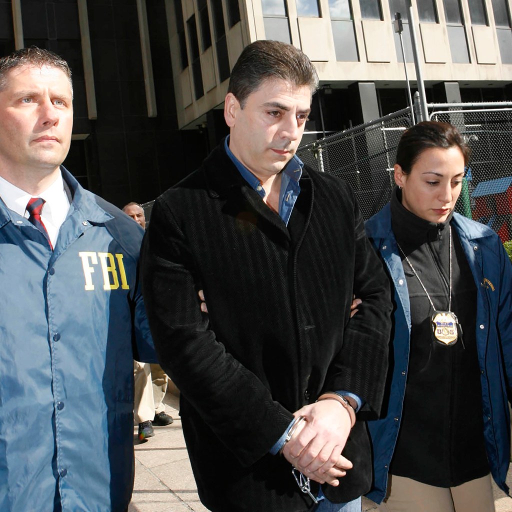 A picture of Frank Cali walking into court to an arraignment in NYC. 