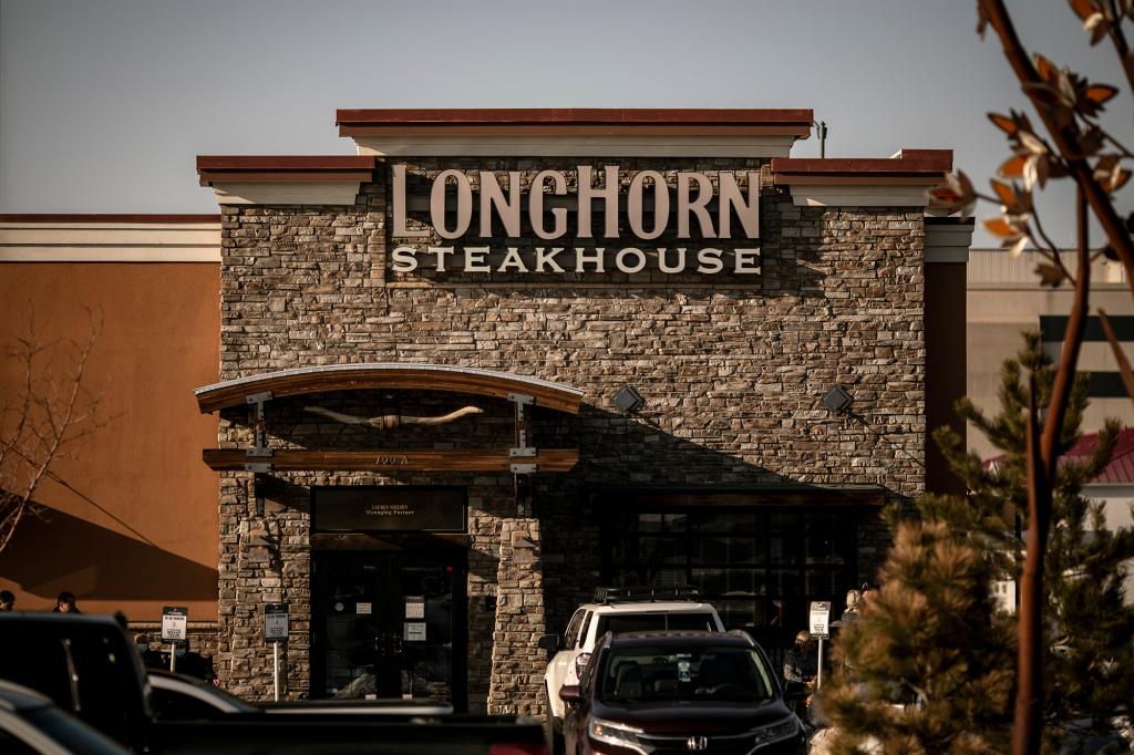 A LongHorn Steakhouse entrance.