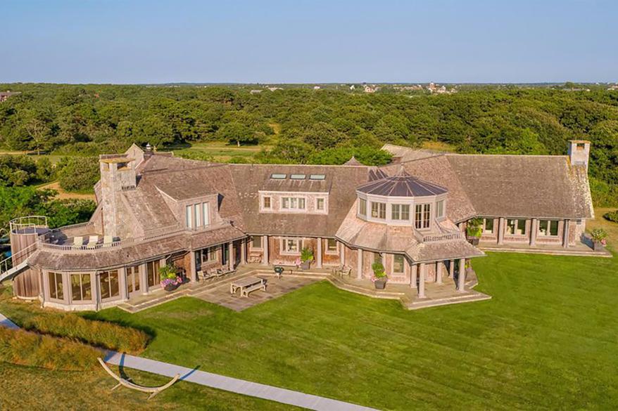 Former President Barack Obama posh home in Martha's Vineyard.