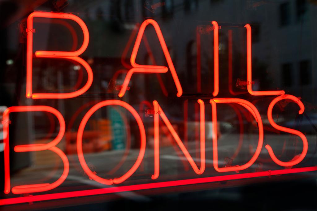 bail bonds sign