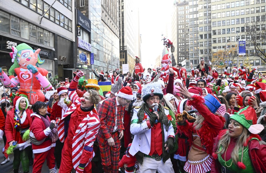 Manhattan was taken over by revelers during Santa Con 2022, on Saturday, Dec. 10.