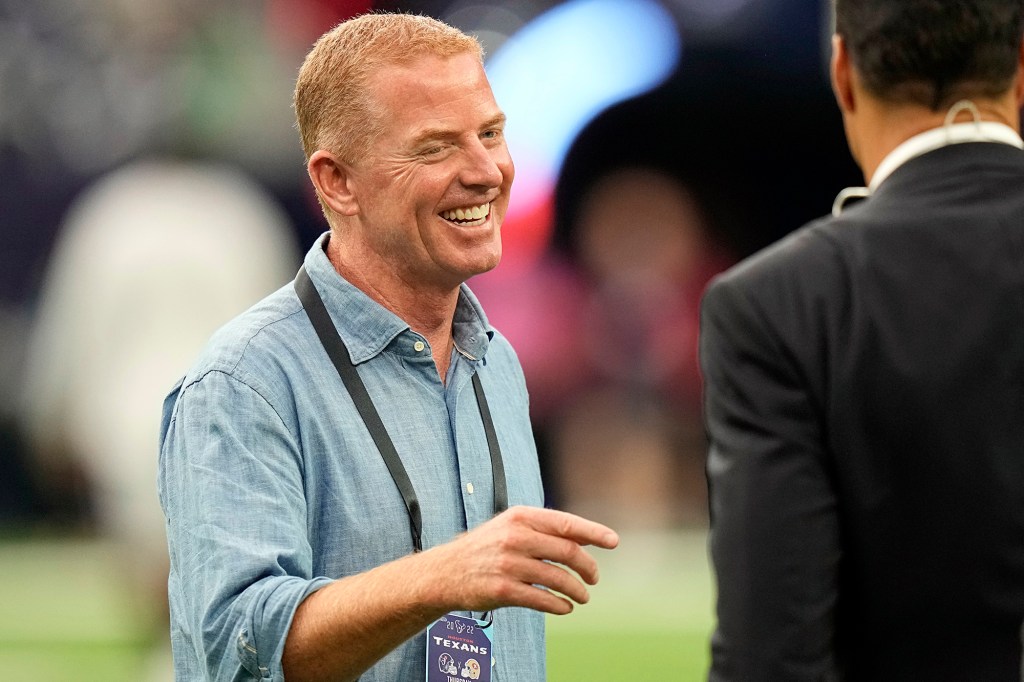 Jason Garrett before a preseason game between the Texans and 49ers on Aug. 25, 2022.