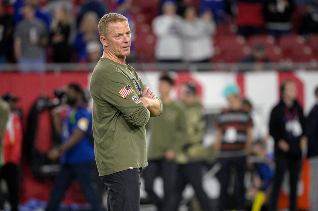 Jason Garrett before his final game as Giants offensive coordinator in Tampa against the Buccaneers on Nov. 22, 2021.