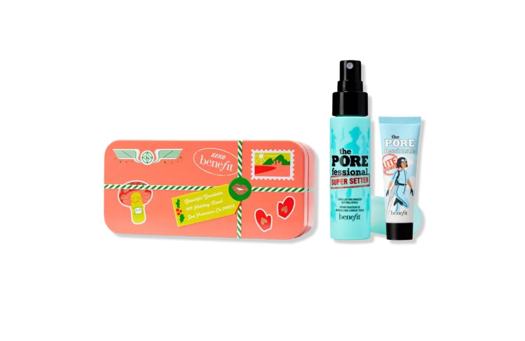 Orange makeup box set. 