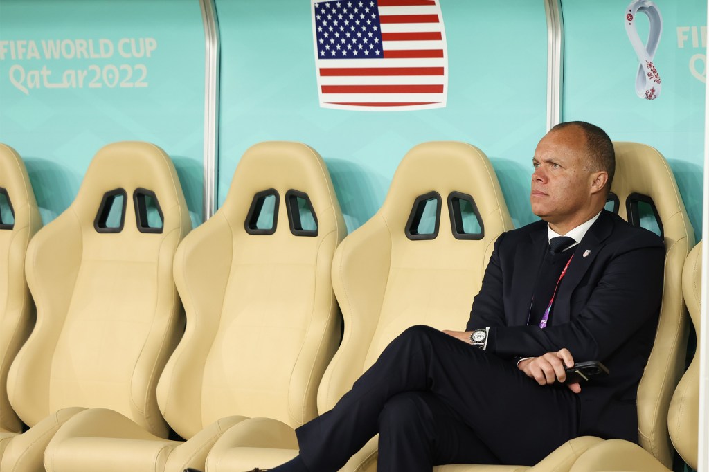 Earnie Stewart will leave the United States Soccer Federation for PSV Eindhoven in the Netherlands.