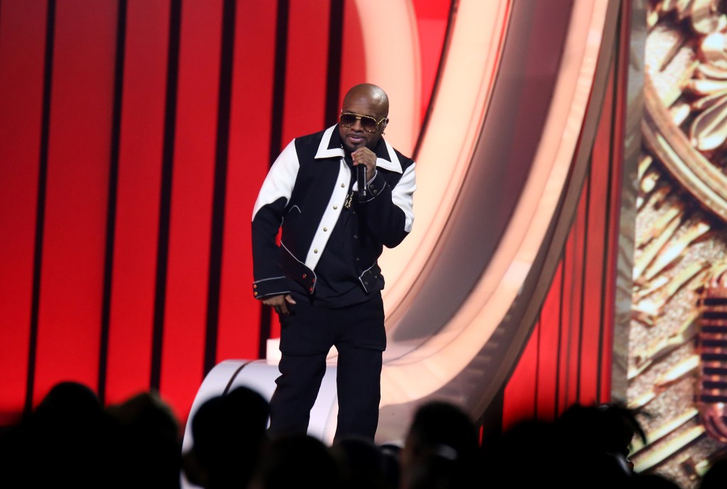 Jermaine Dupri performs during the 2022 Soul Train Awards.