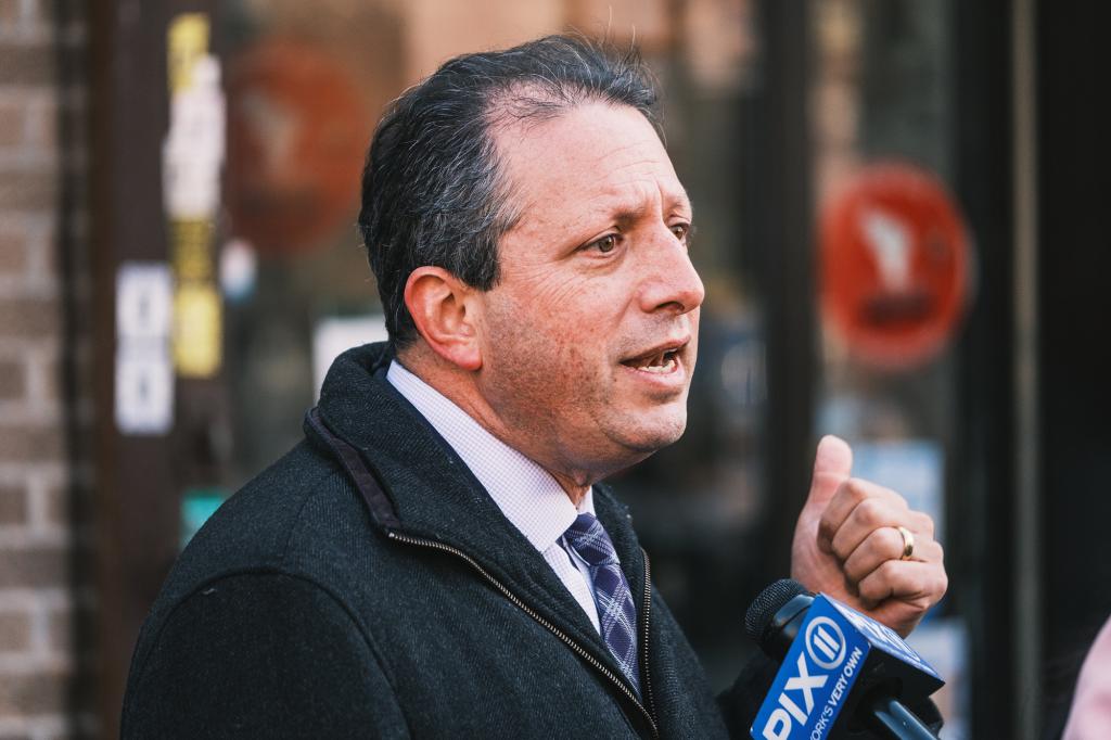 City Comptroller Brad Lander made a request for New York City to receive emergency federal funding to help with the migrant crisis.