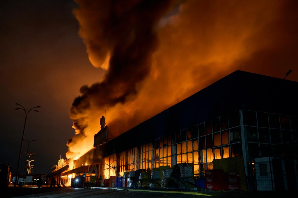 A bulding in Ukraine set on fire.