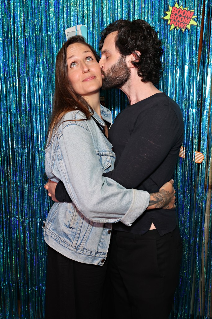 Domino Kirke and Penn Badgley