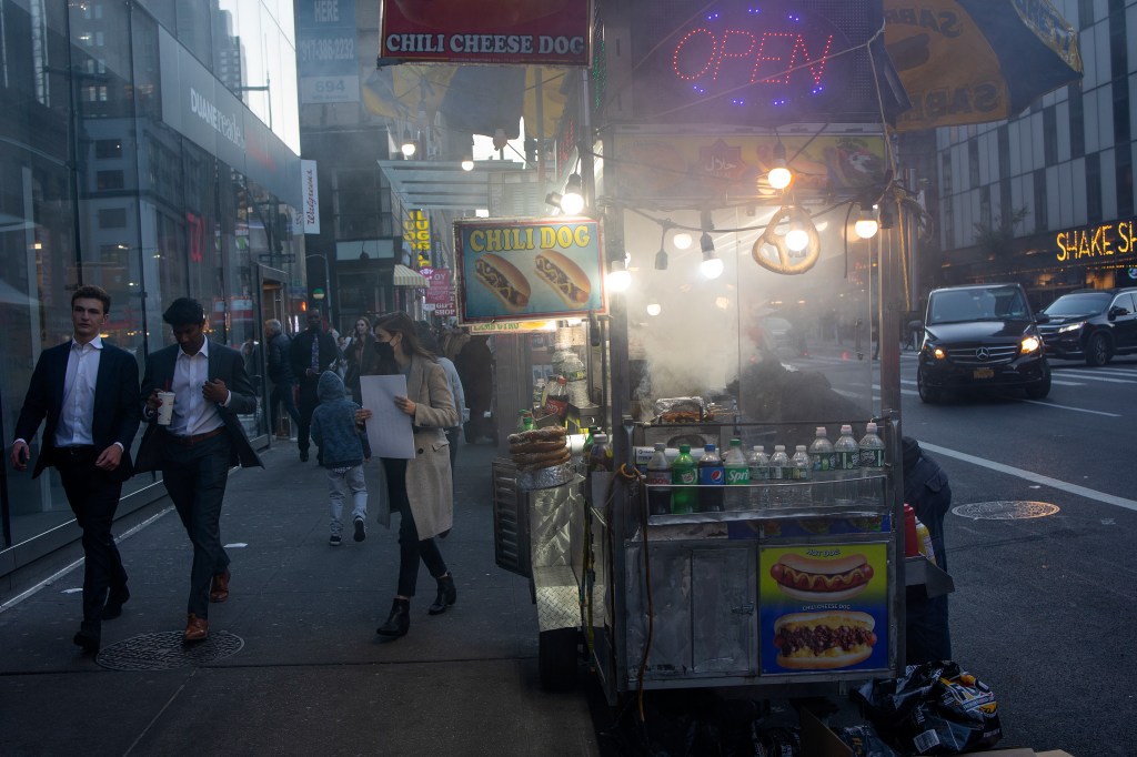 NYC hotdog stand