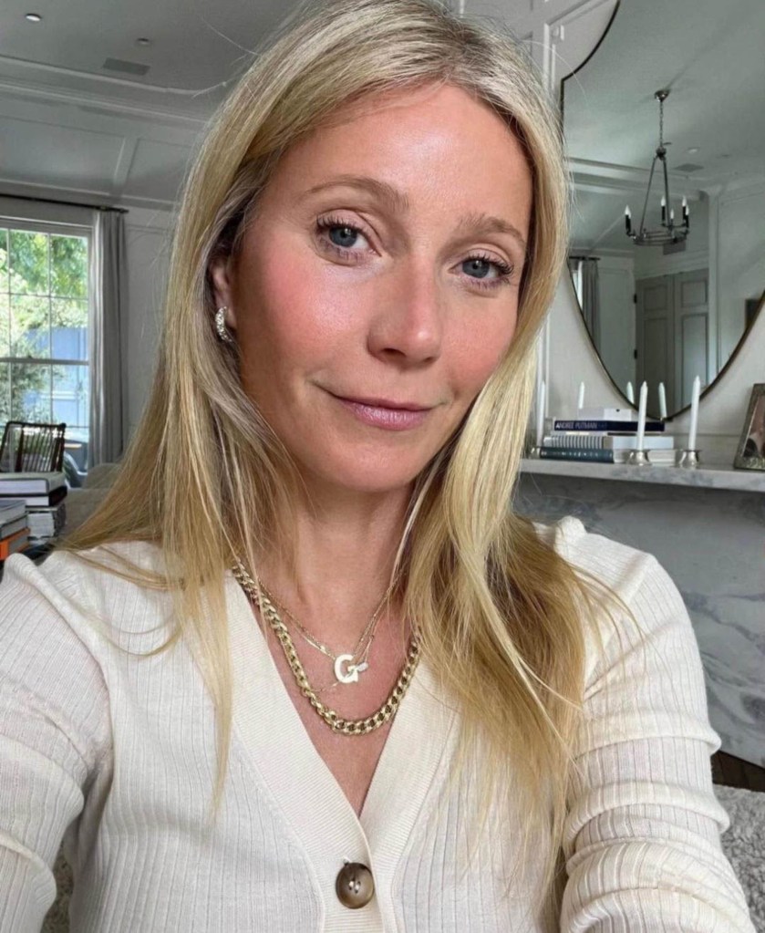 Gwyneth Paltrow selfie