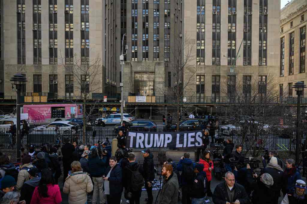 Protesters outside of downtown Manhattan courthouses.