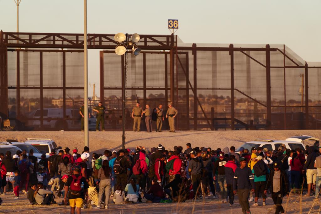 The rush to the border was trigger for false information on social media that the border was open.