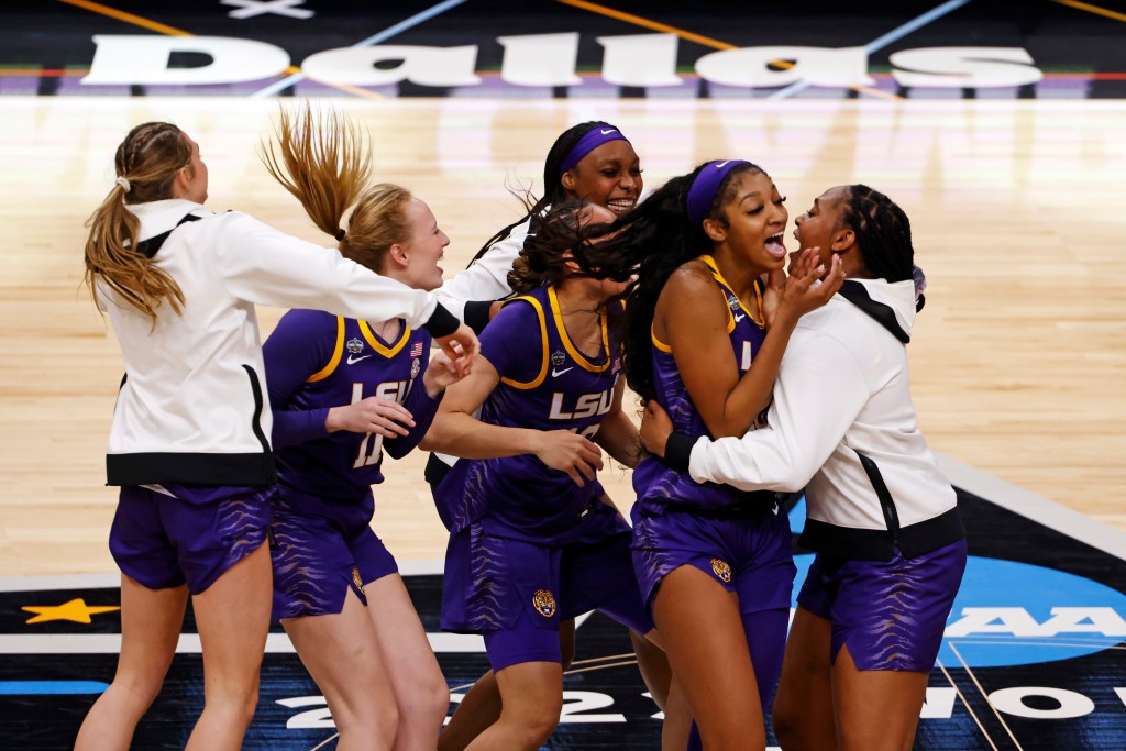 LSU celebrates their national title